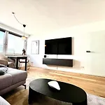 City-Apartment Mit Rheinblick